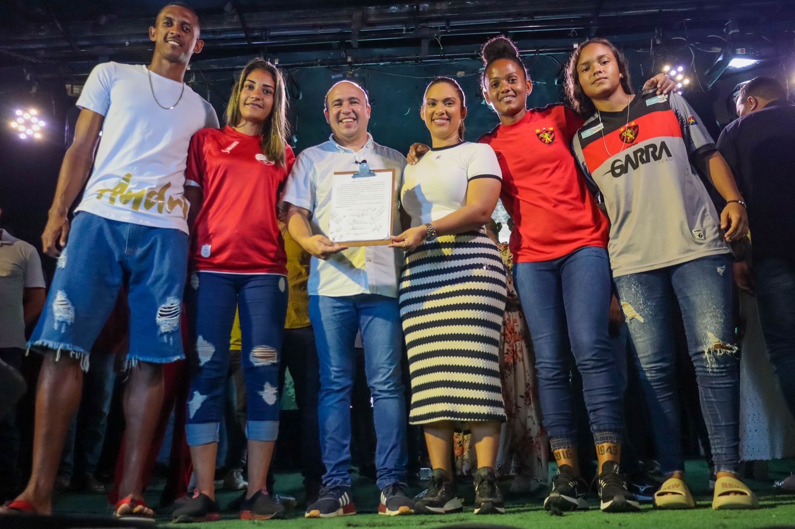 Jogli inicia construção de estádio de futebol em Araçoiaba