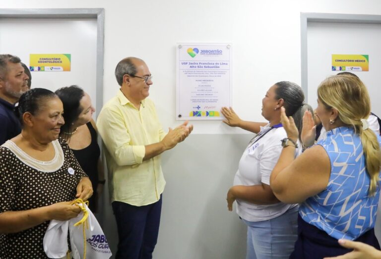 Mano Medeiros entrega nova unidade de saúde no bairro de Cavaleiro 6 Foco Político - Jaboatão dos Guararapes | Mano Medeiros | Pernambuco | Prefeitura de Jaboatão